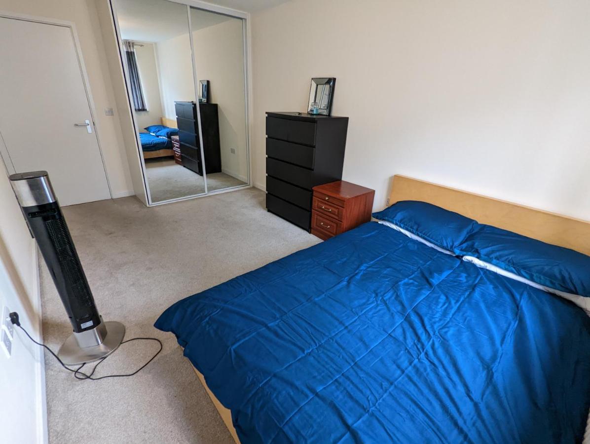 Modern Apartment Close To Central London Kültér fotó