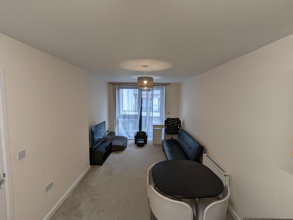 Modern Apartment Close To Central London Kültér fotó